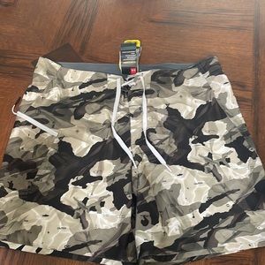 Under Armour Storm  Shorts Size 40